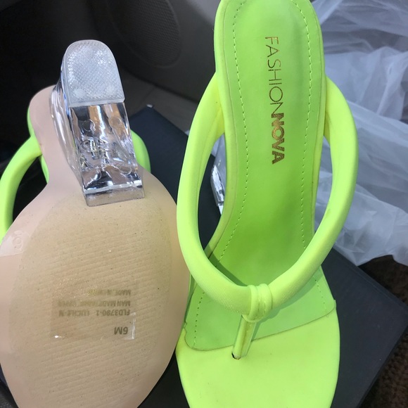 Heels - Picture 2 of 2